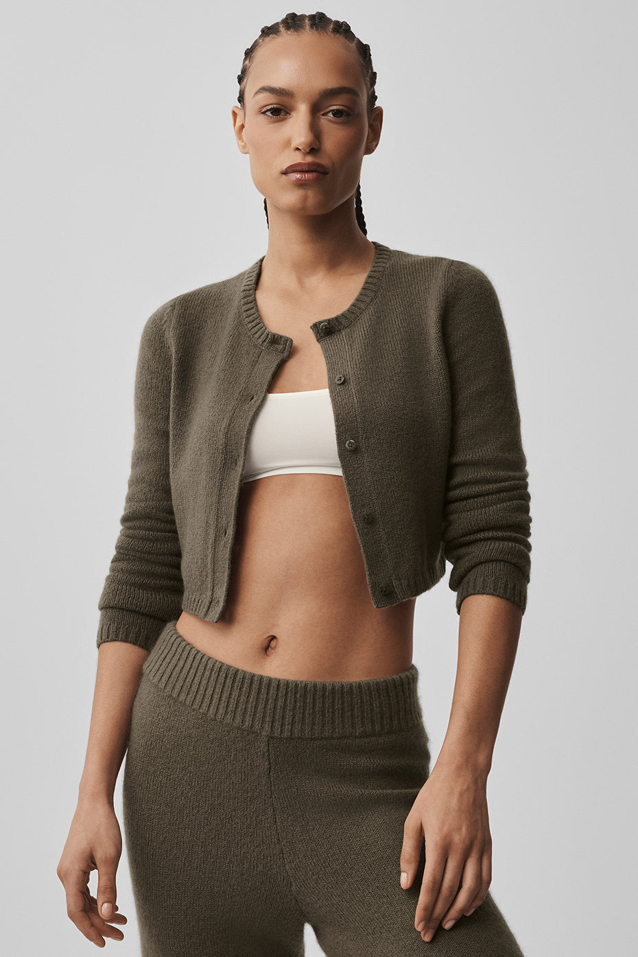 Wool Cashmere New Class Cropped Cardigan - Olive Tree — photo 1