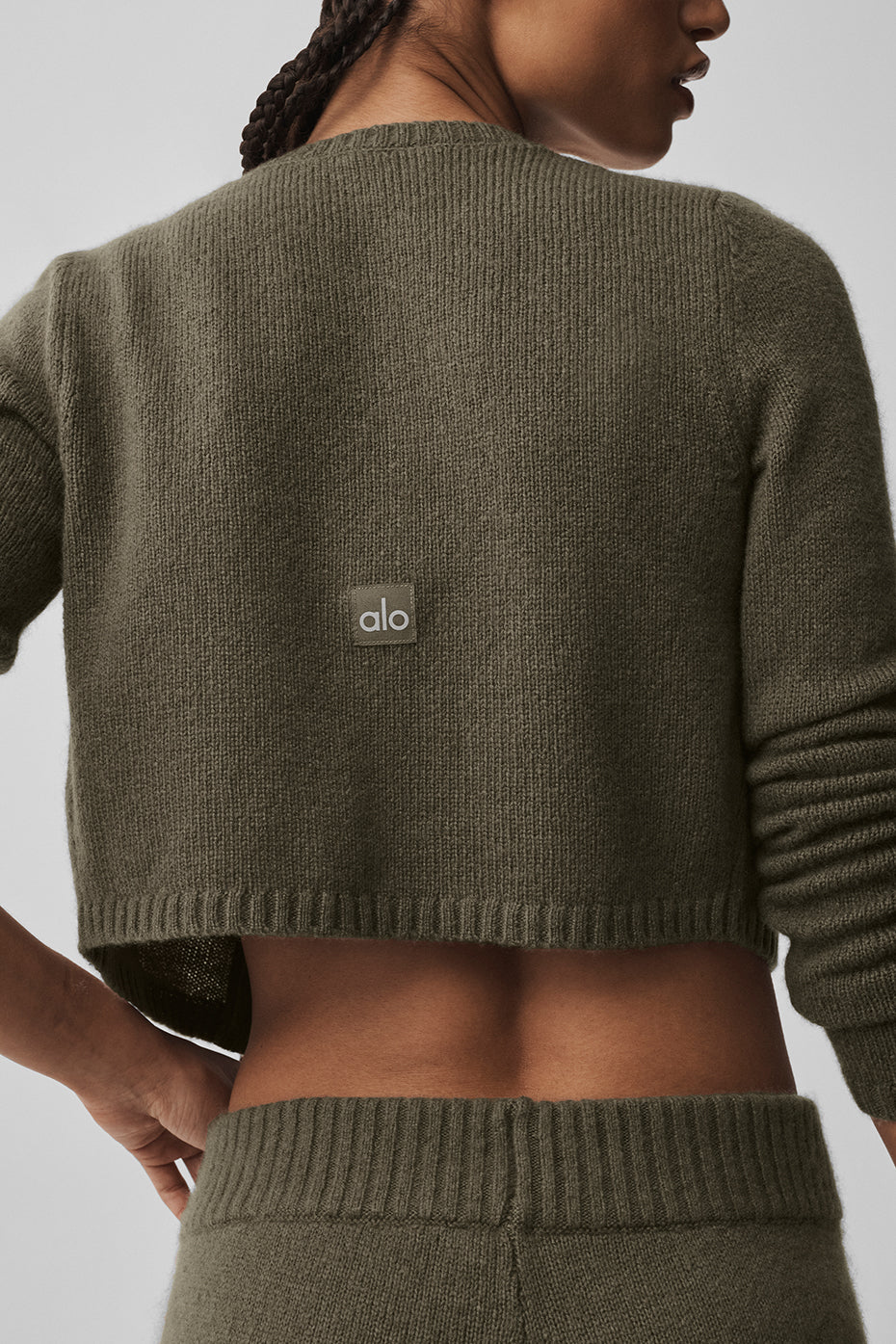 Wool Cashmere New Class Cropped Cardigan - Olive Tree — photo 2
