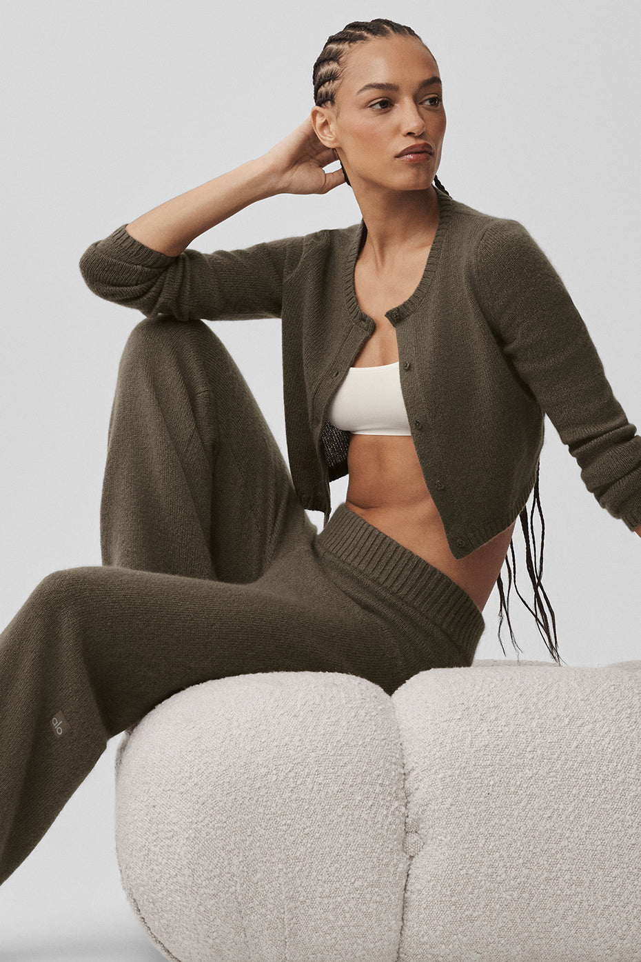 Wool Cashmere New Class Cropped Cardigan - Olive Tree — photo 3