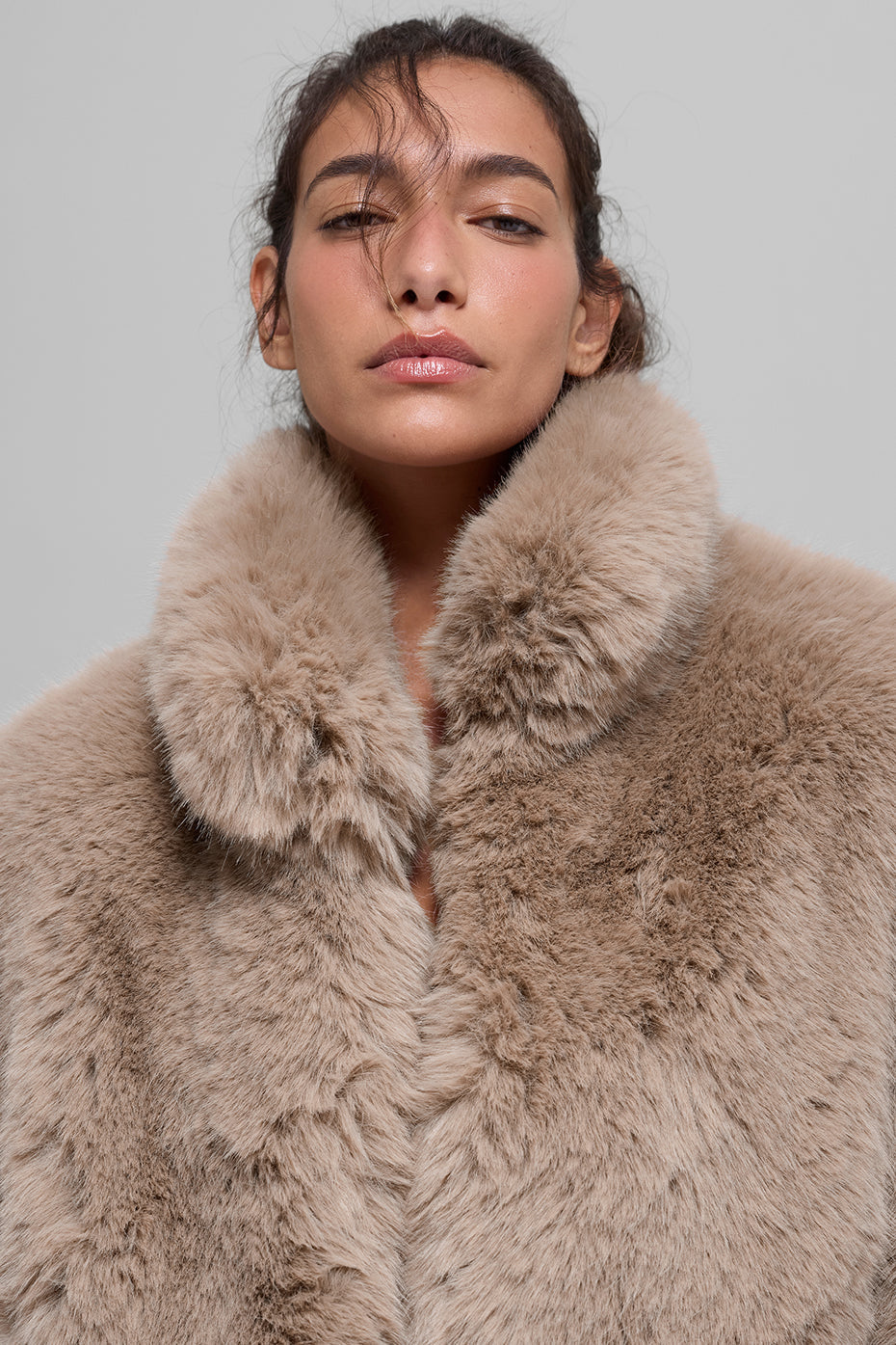 Opulent Faux Fur Cropped Jacket - Oat — photo 4