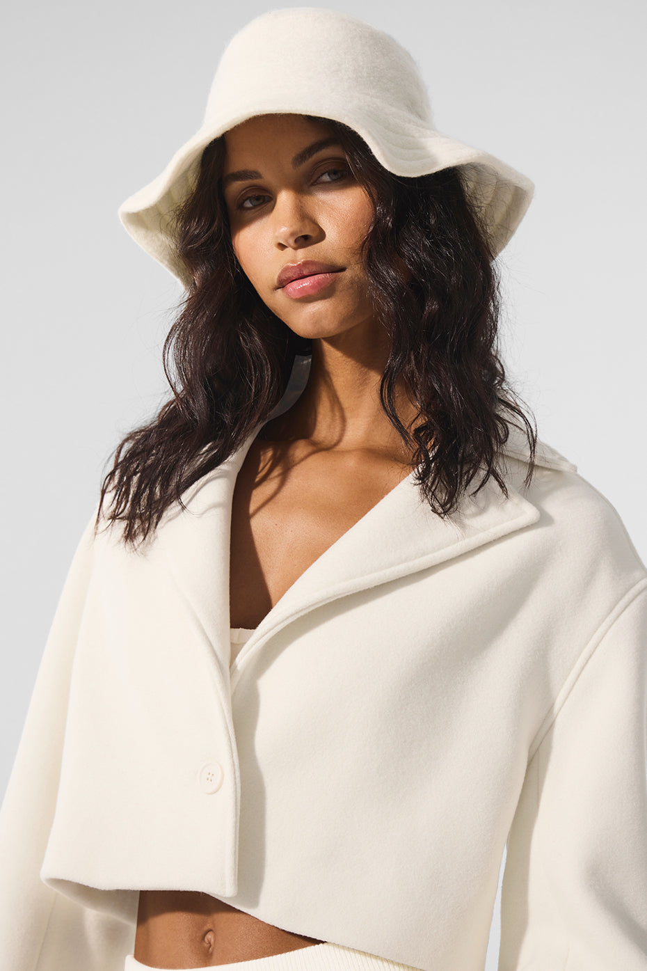 Wool Cropped Metro Trench - Ivory — photo 1