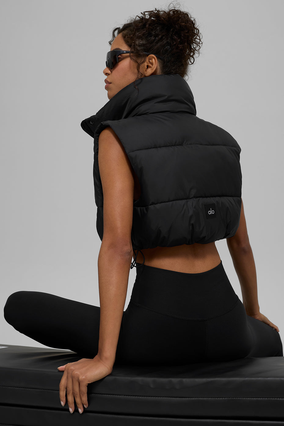 Cropped Gold Rush Puffer Vest - Black — photo 3