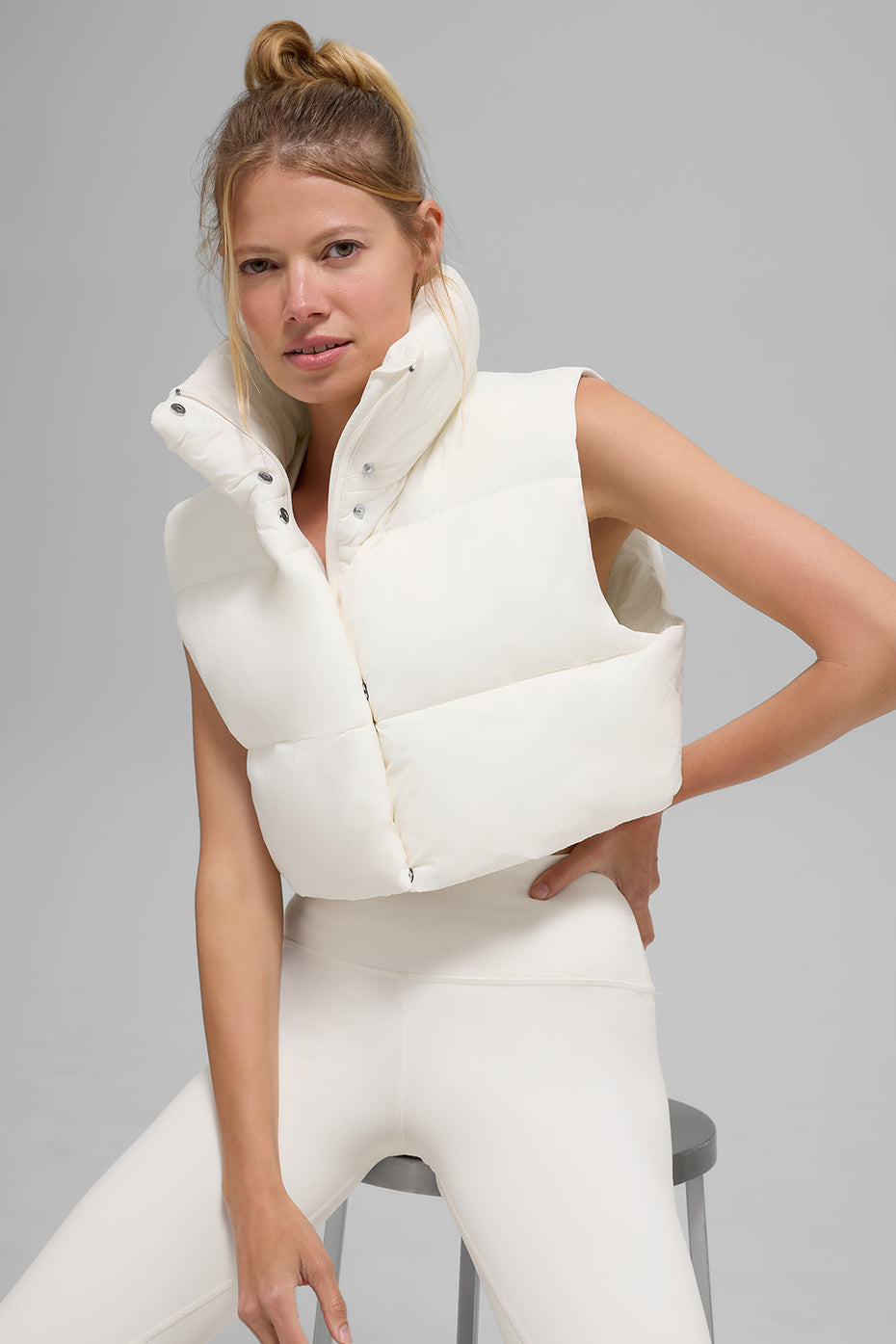 Cropped Gold Rush Puffer Vest - Ivory — photo 5