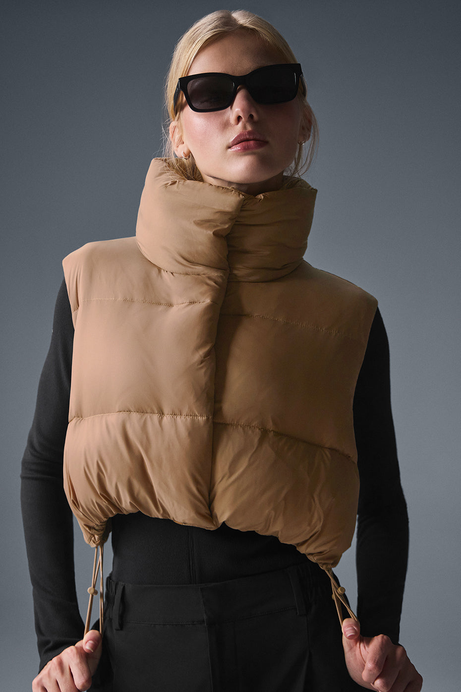 Cropped Gold Rush Puffer Vest - Toasted Almond — photo 3