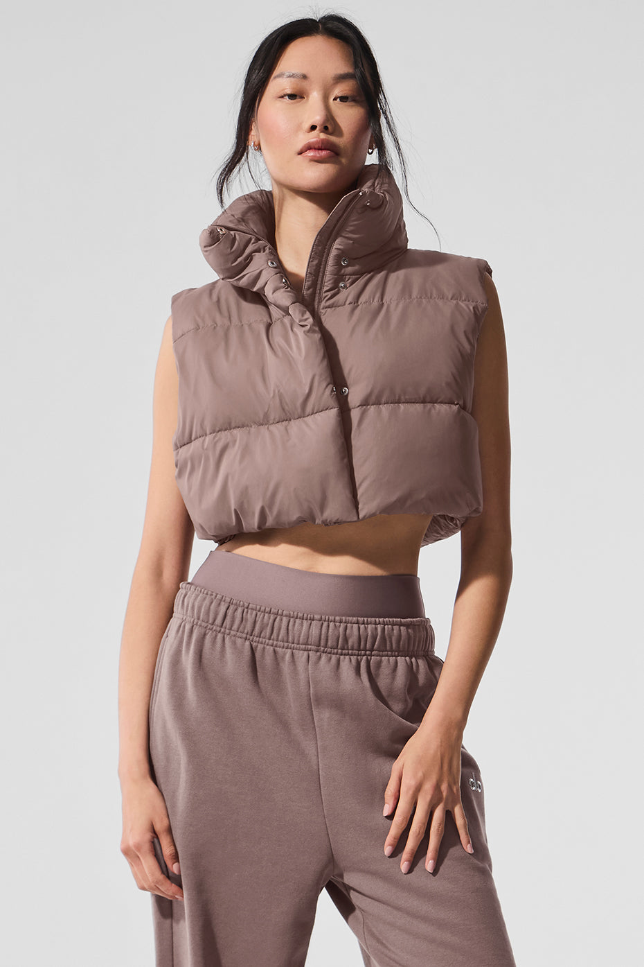Cropped Gold Rush Puffer Vest - Mushroom — photo 1