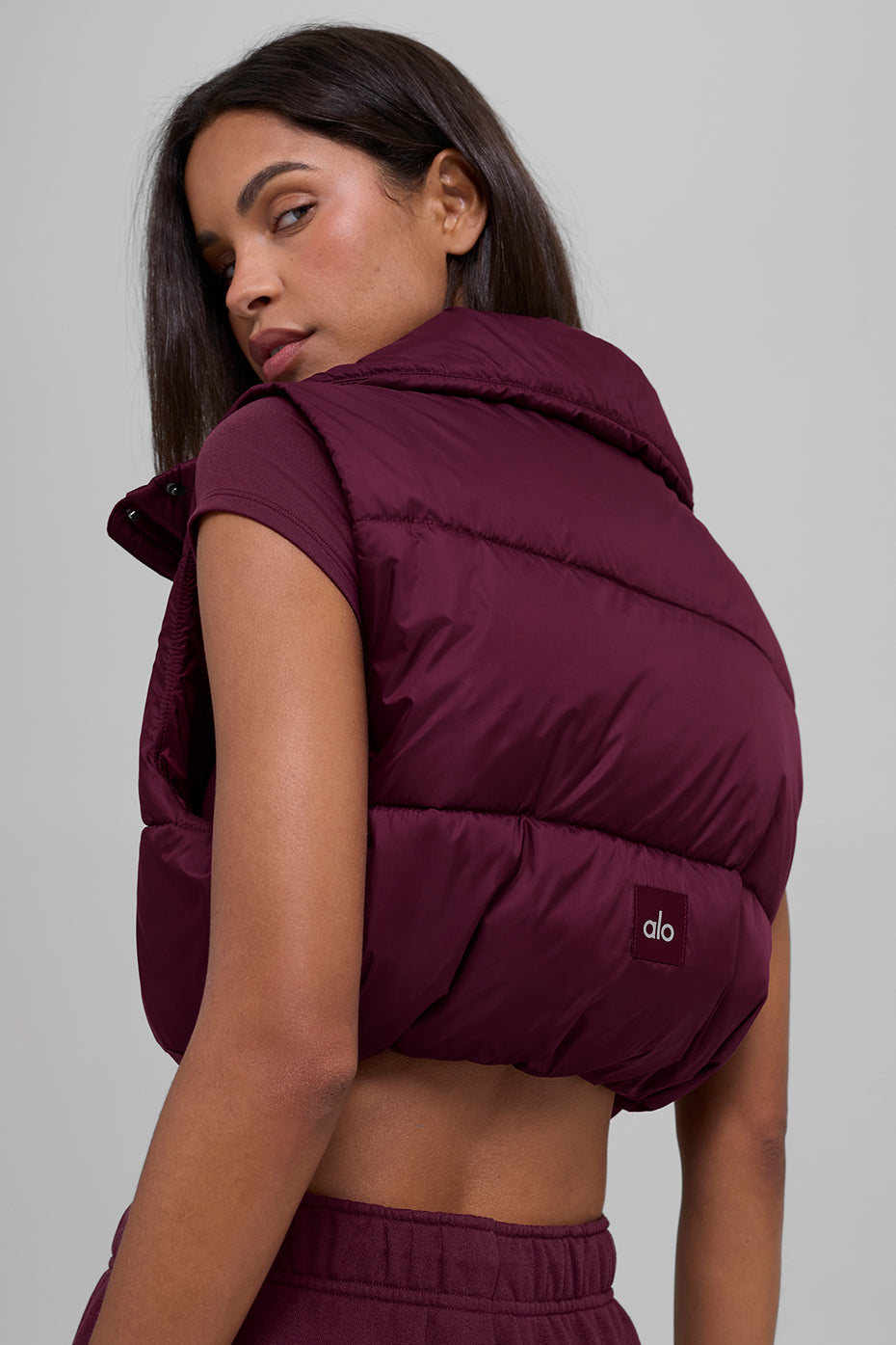 Cropped Gold Rush Puffer Vest - Burgundy — photo 2