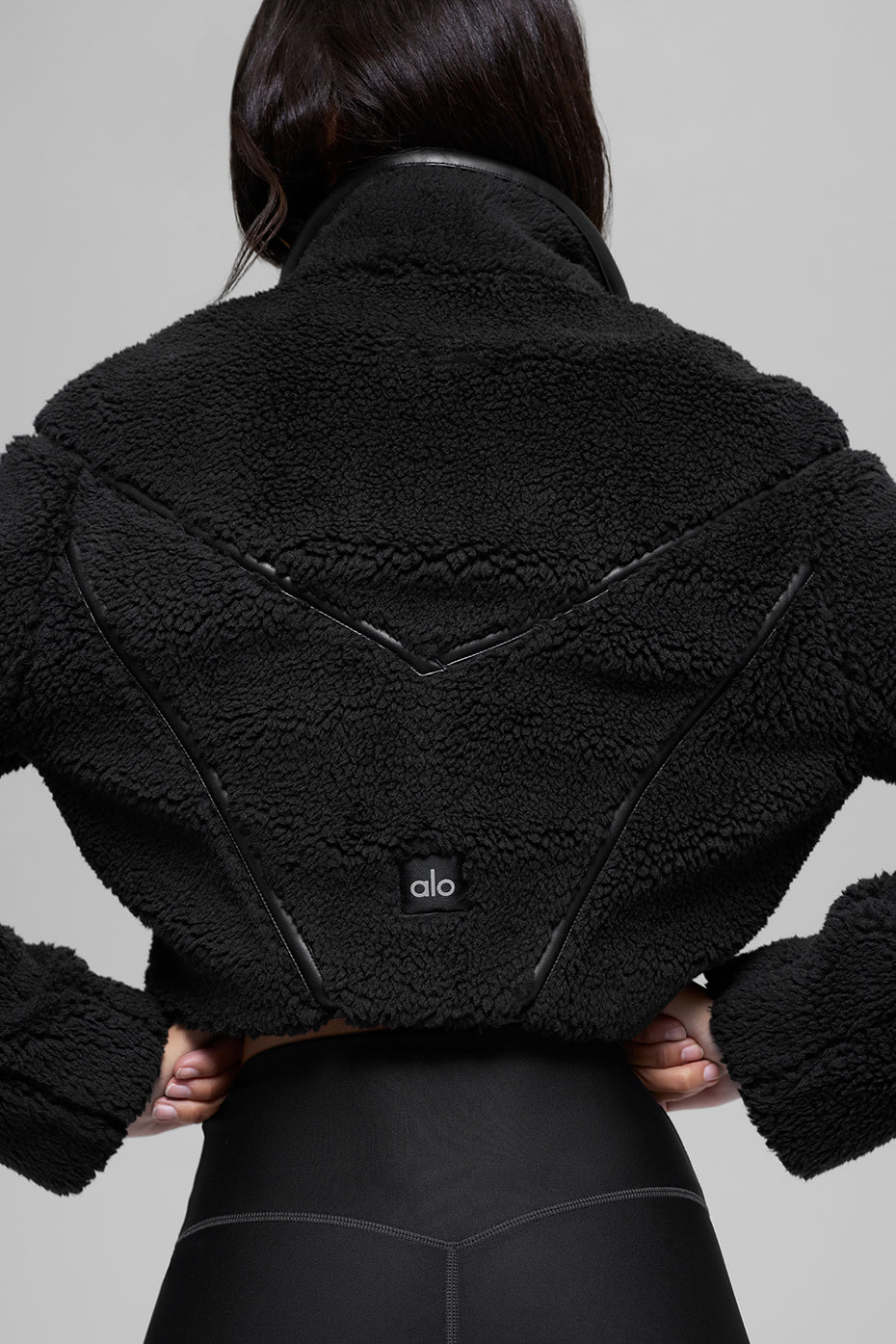 Sherpa Cropped Slope Side Jacket - Black — photo 3