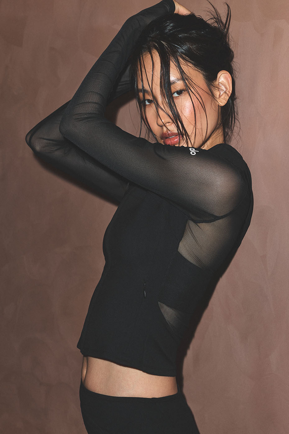 ALO Softsculpt Superset Full Zip Jacket - Black — photo 1