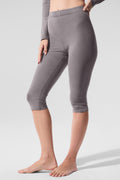 Washed Alosoft High-Waist Iconic 90's Capri - Cool Grey Wash — photo 1