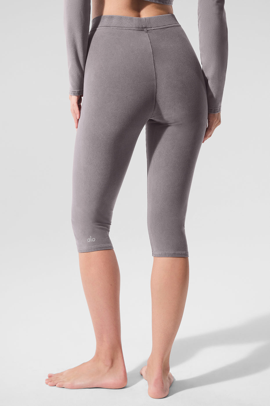Washed Alosoft High-Waist Iconic 90's Capri - Cool Grey Wash — photo 3
