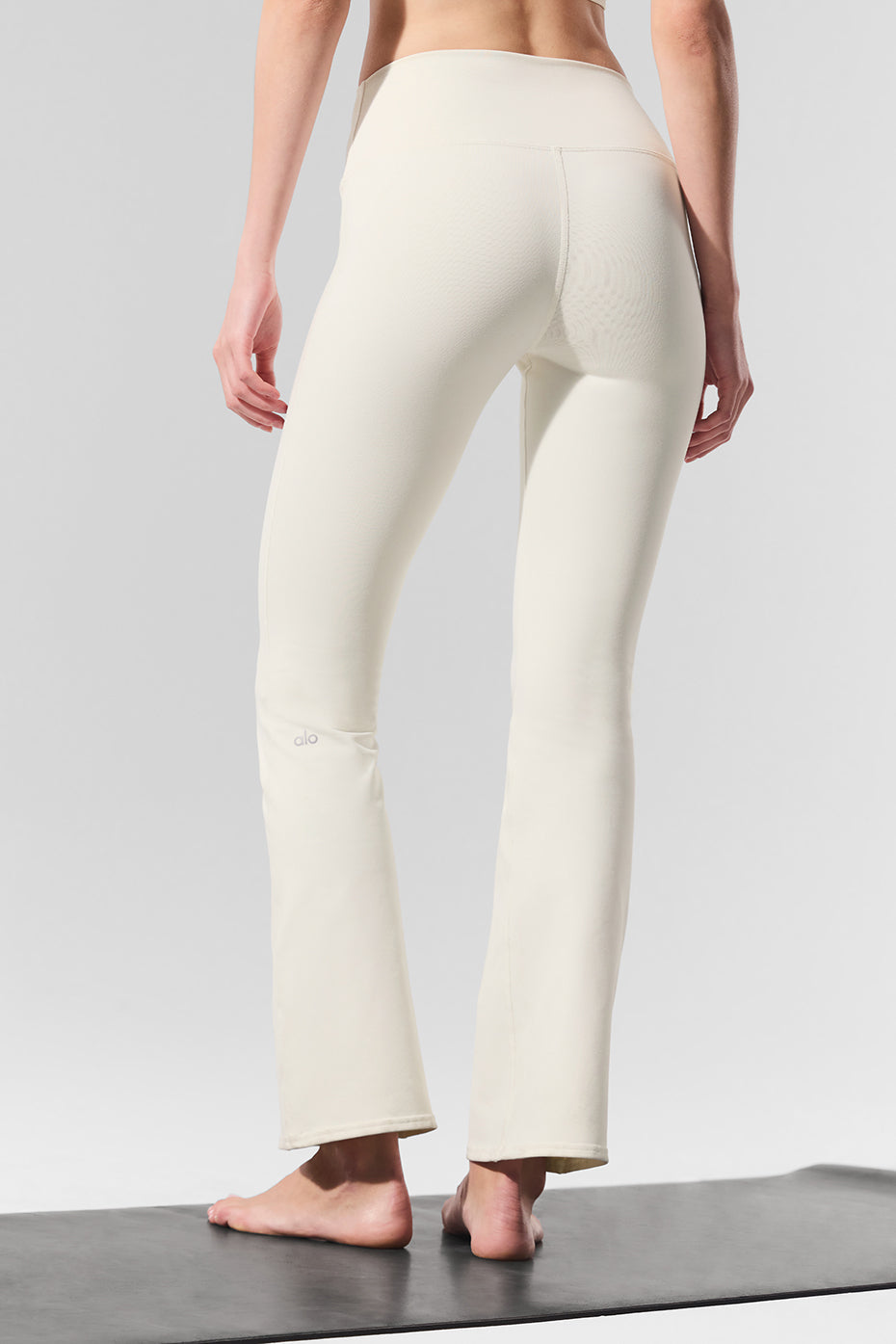 Airbrush High-Waist 7/8 Bootcut Legging - Ivory — photo 3