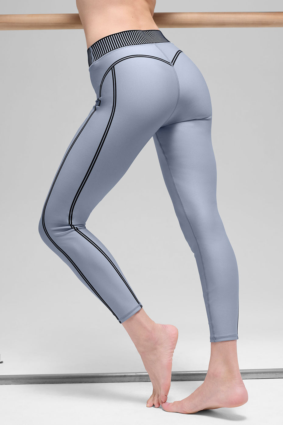Airlift High-Waist 7/8 Line Up Legging - Winter Frost — photo 2