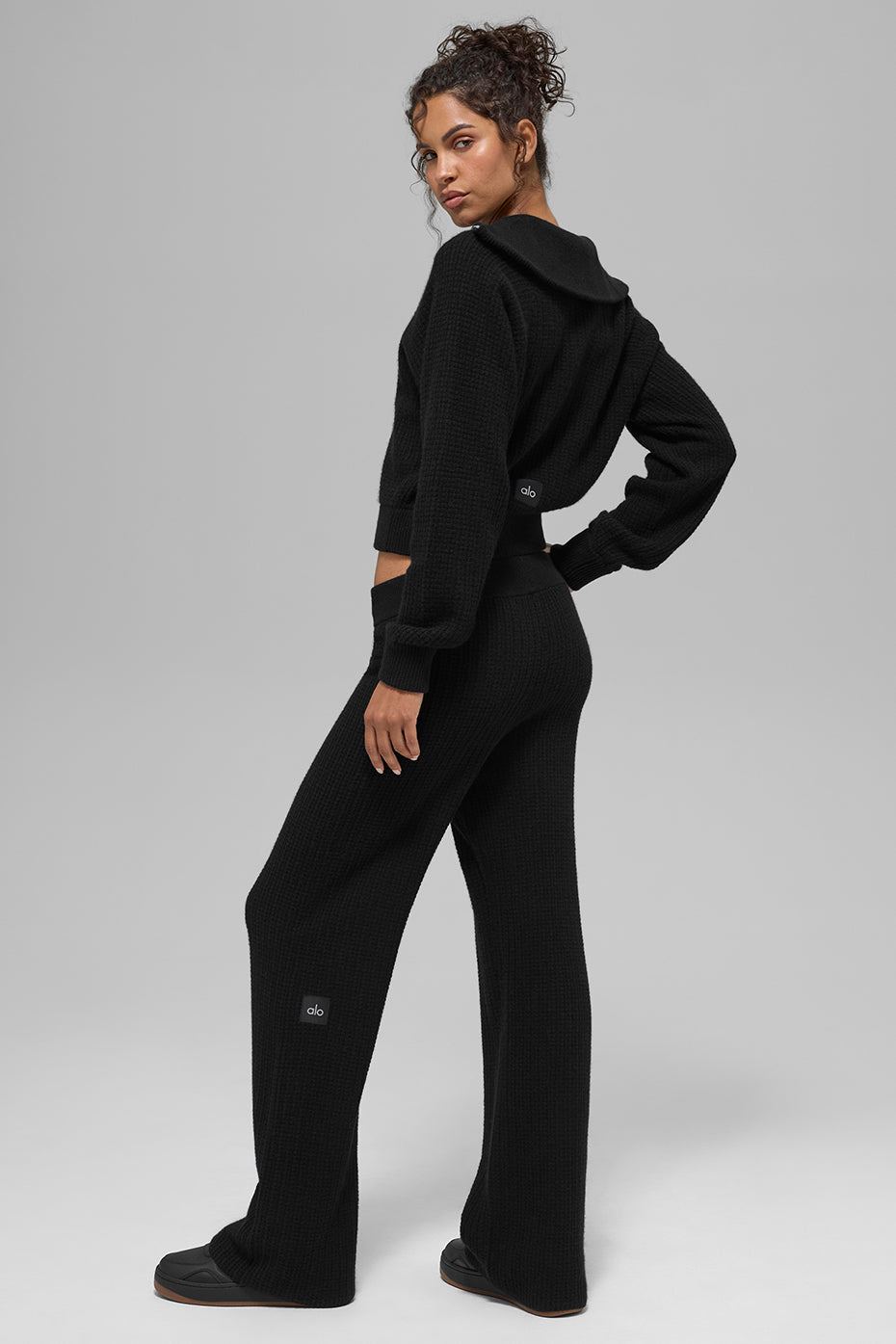 Cashmere High-Waist Plush Waffle Pant - Black — photo 5