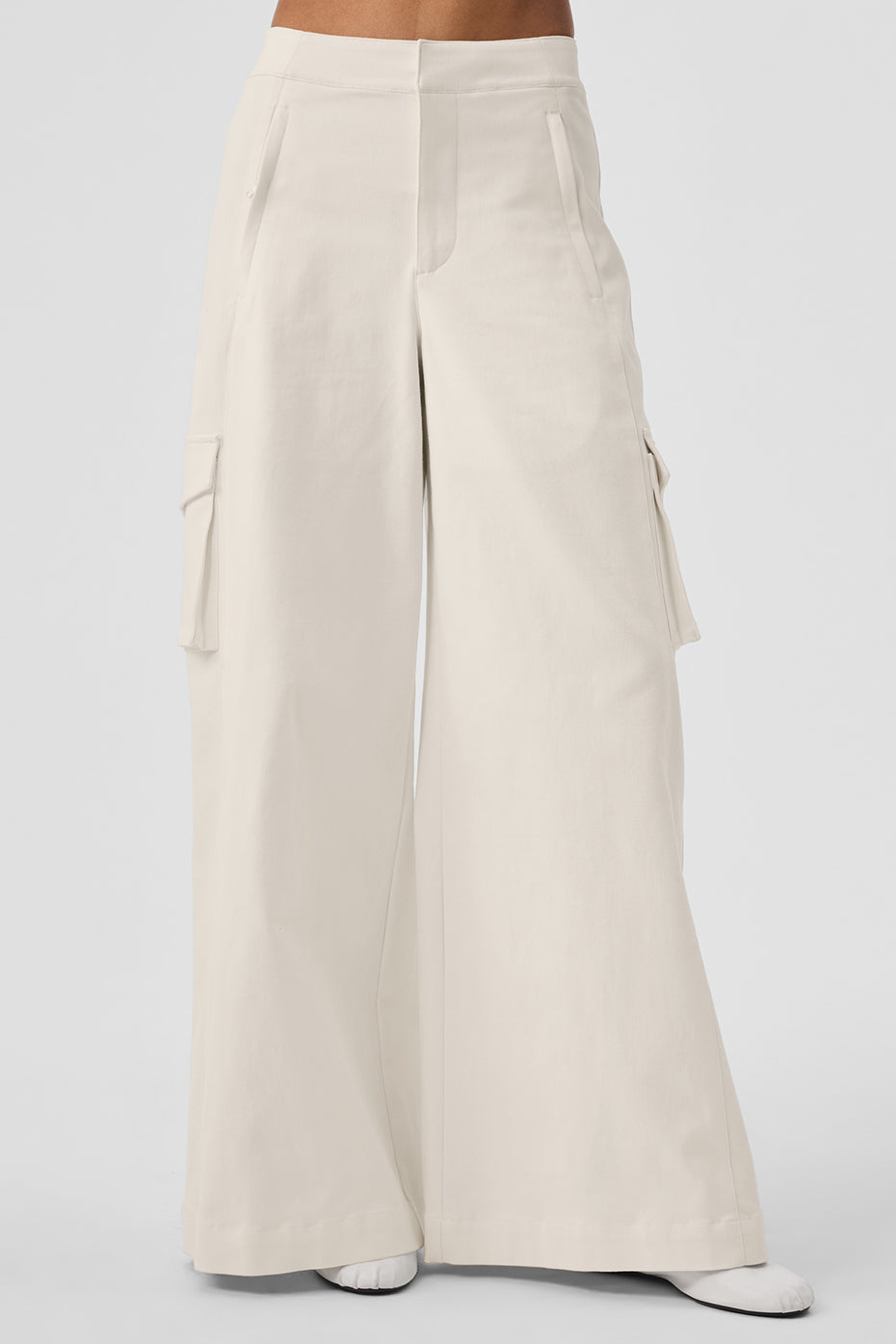 Show Off Cargo Wide Leg Trouser (Long) - Ivory — photo 1