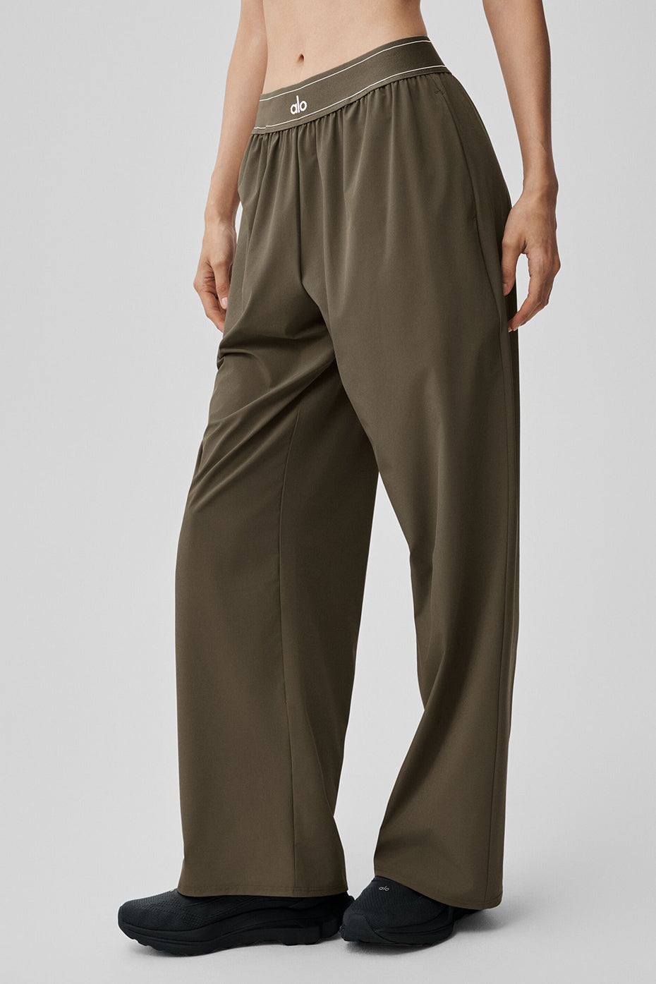 Suit Up Trouser (Regular) - Olive Tree — photo 2