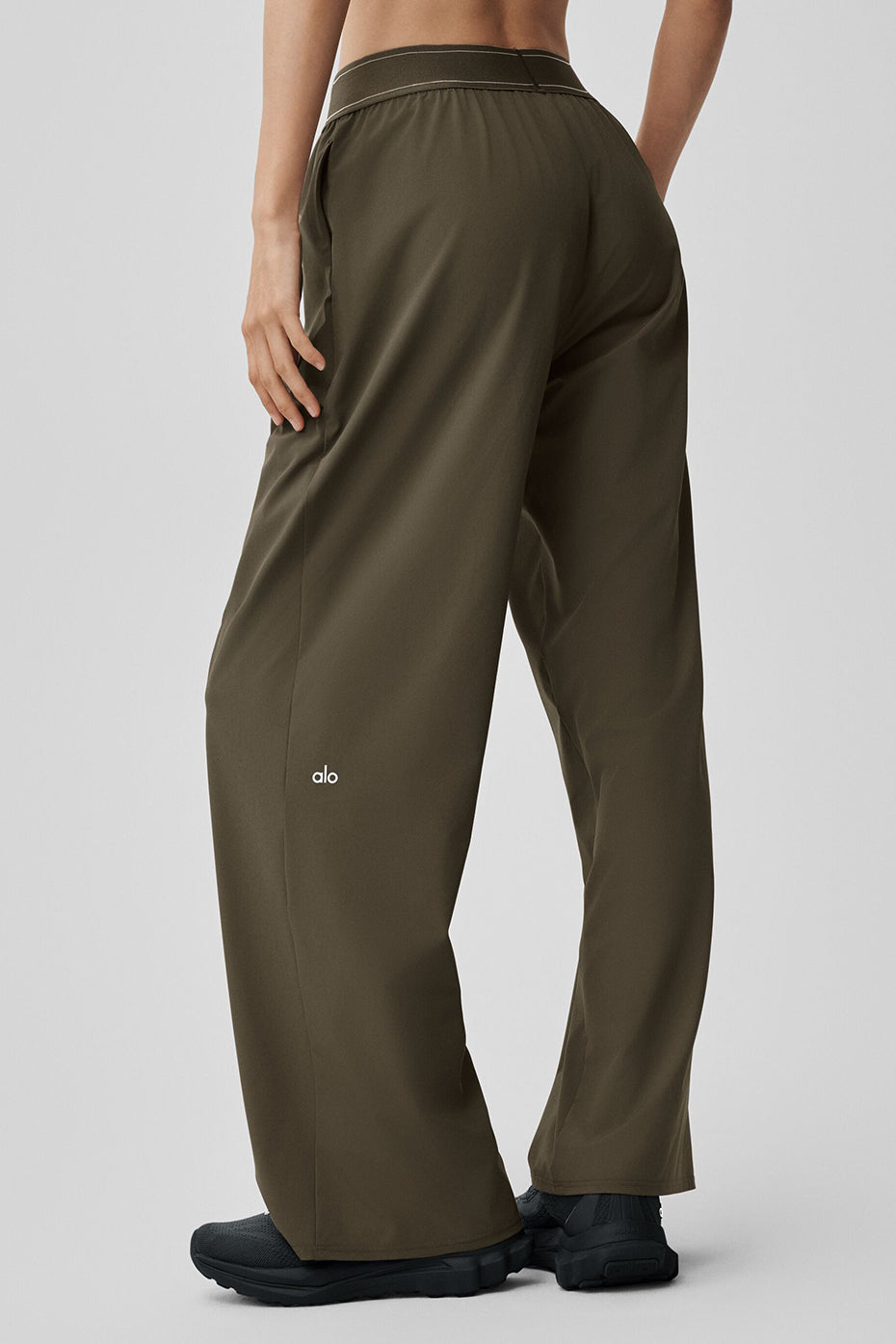 Suit Up Trouser (Regular) - Olive Tree — photo 3