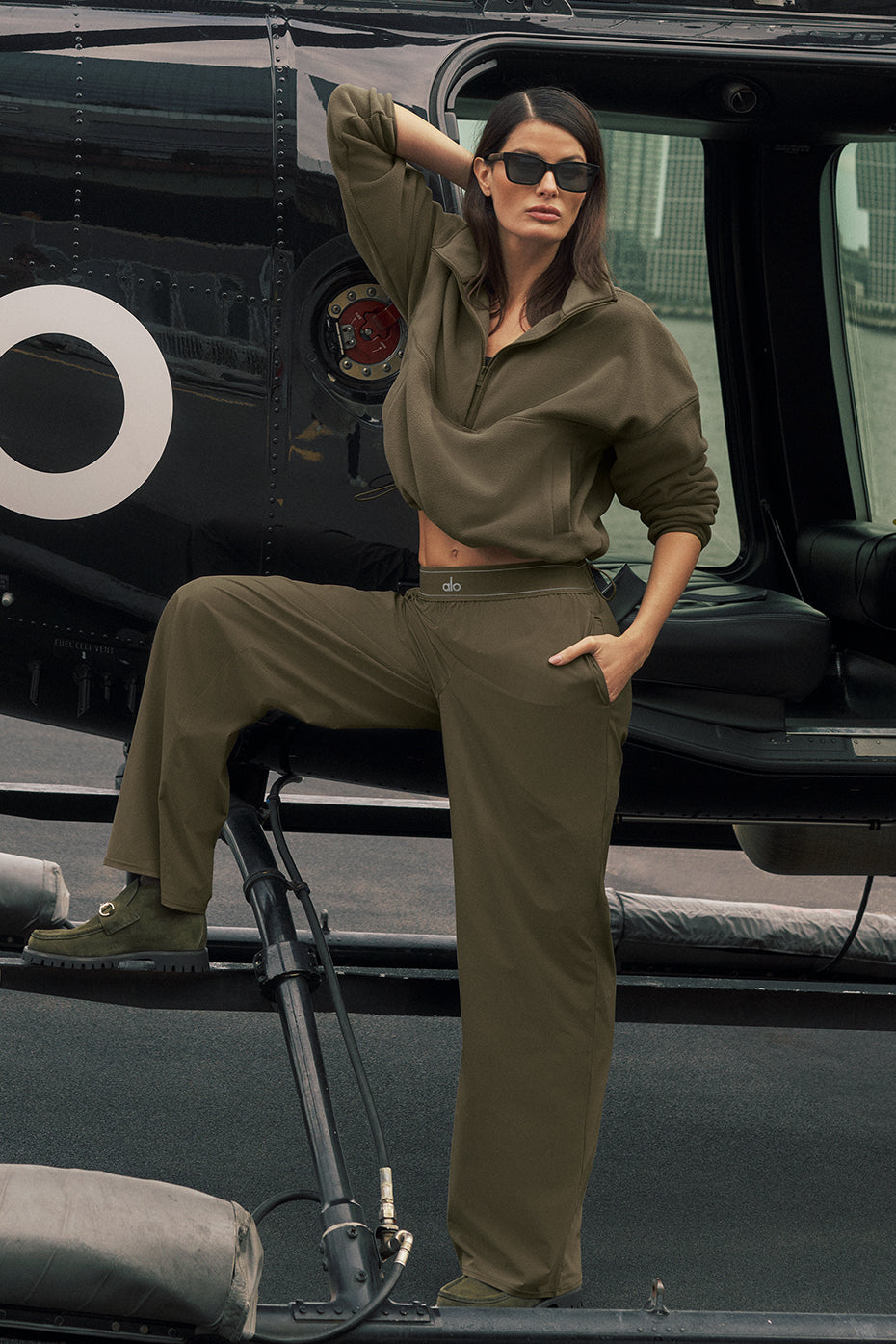 Suit Up Trouser (Regular) - Olive Tree — photo 1