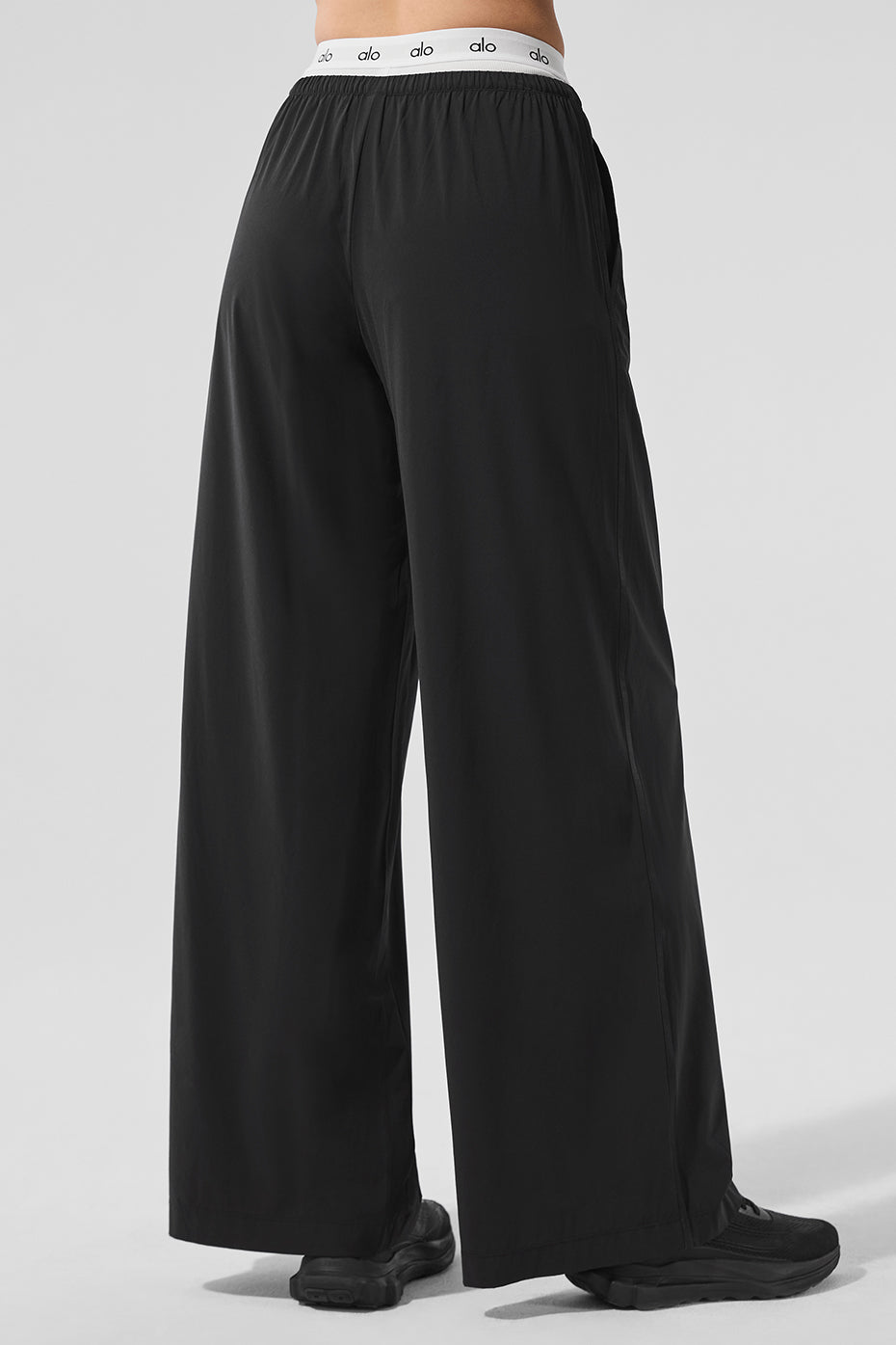 Breezy Wide Leg Pant (Long) - Black — photo 3
