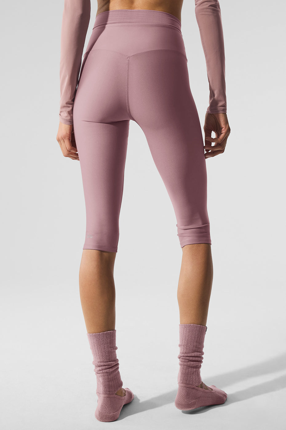Airlift Mesh High-Waist Divine Capri - Smoky Quartz — photo 4