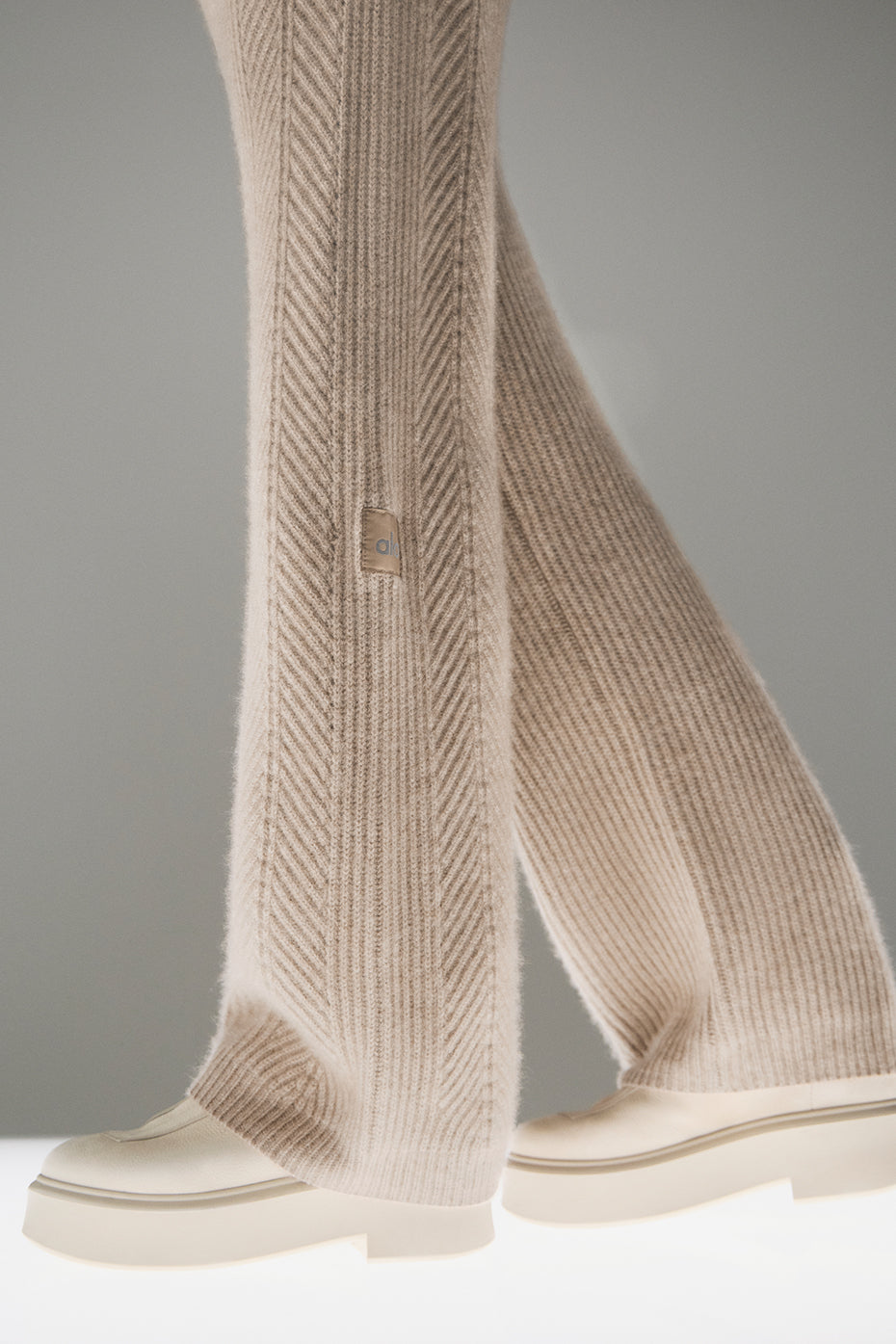 Winter Magic Cashmere Wide Leg Pant - Flax Heather — photo 4
