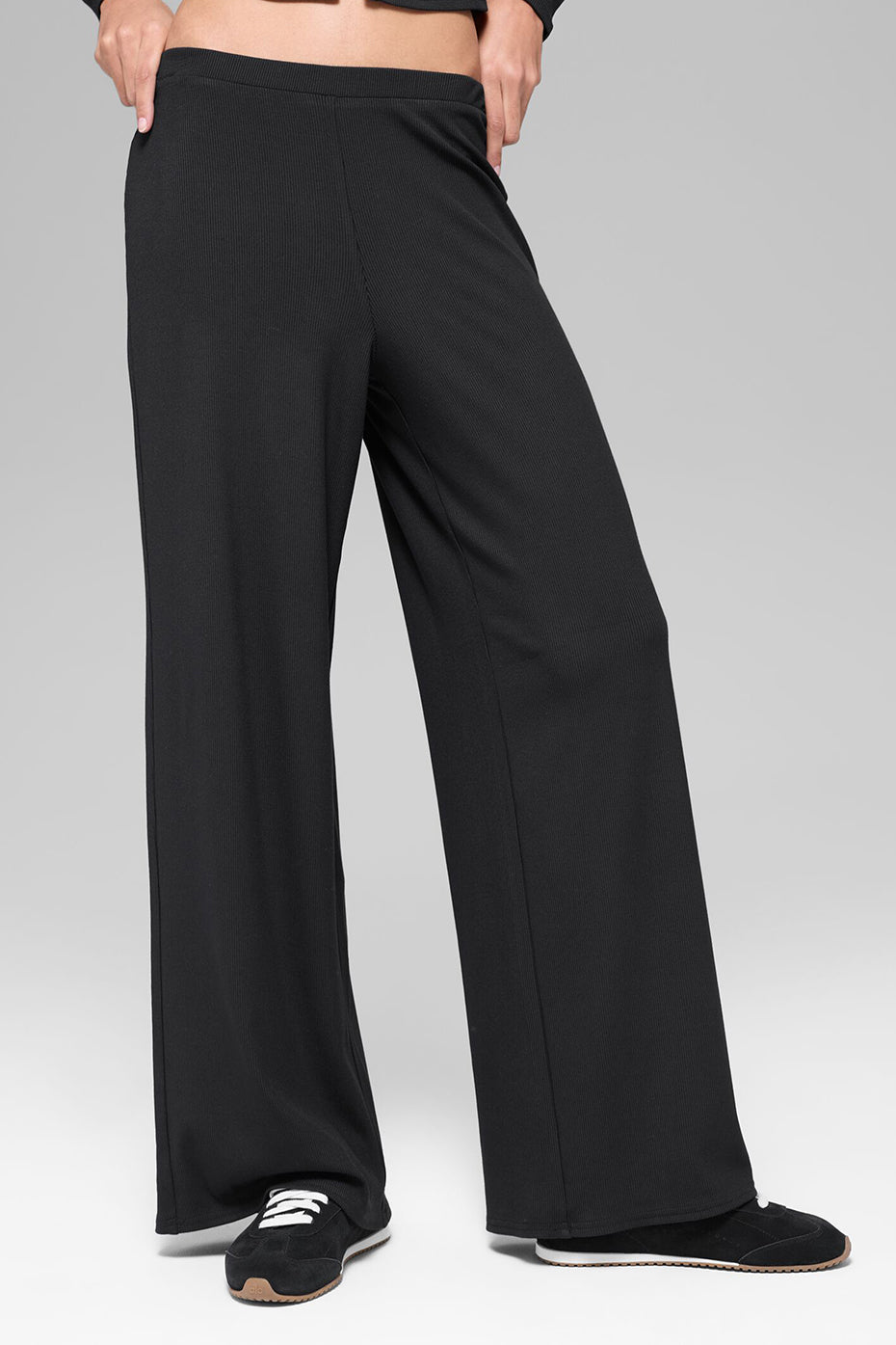 Mid-Rise Dreamlight Straight Pant - Black — photo 3