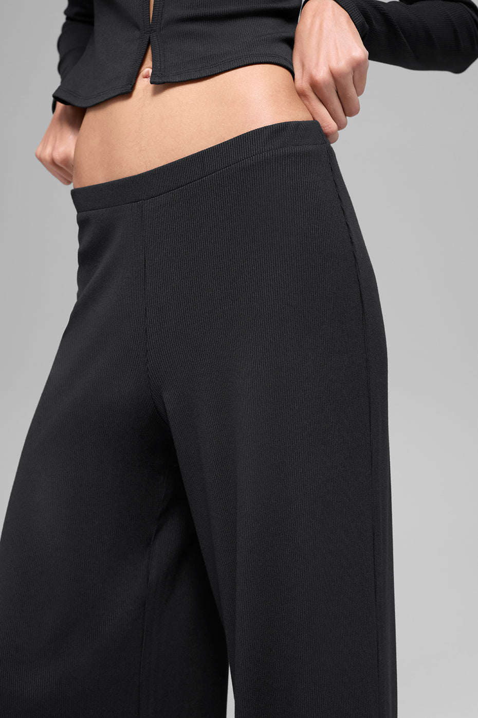 Mid-Rise Dreamlight Straight Pant - Black — photo 5