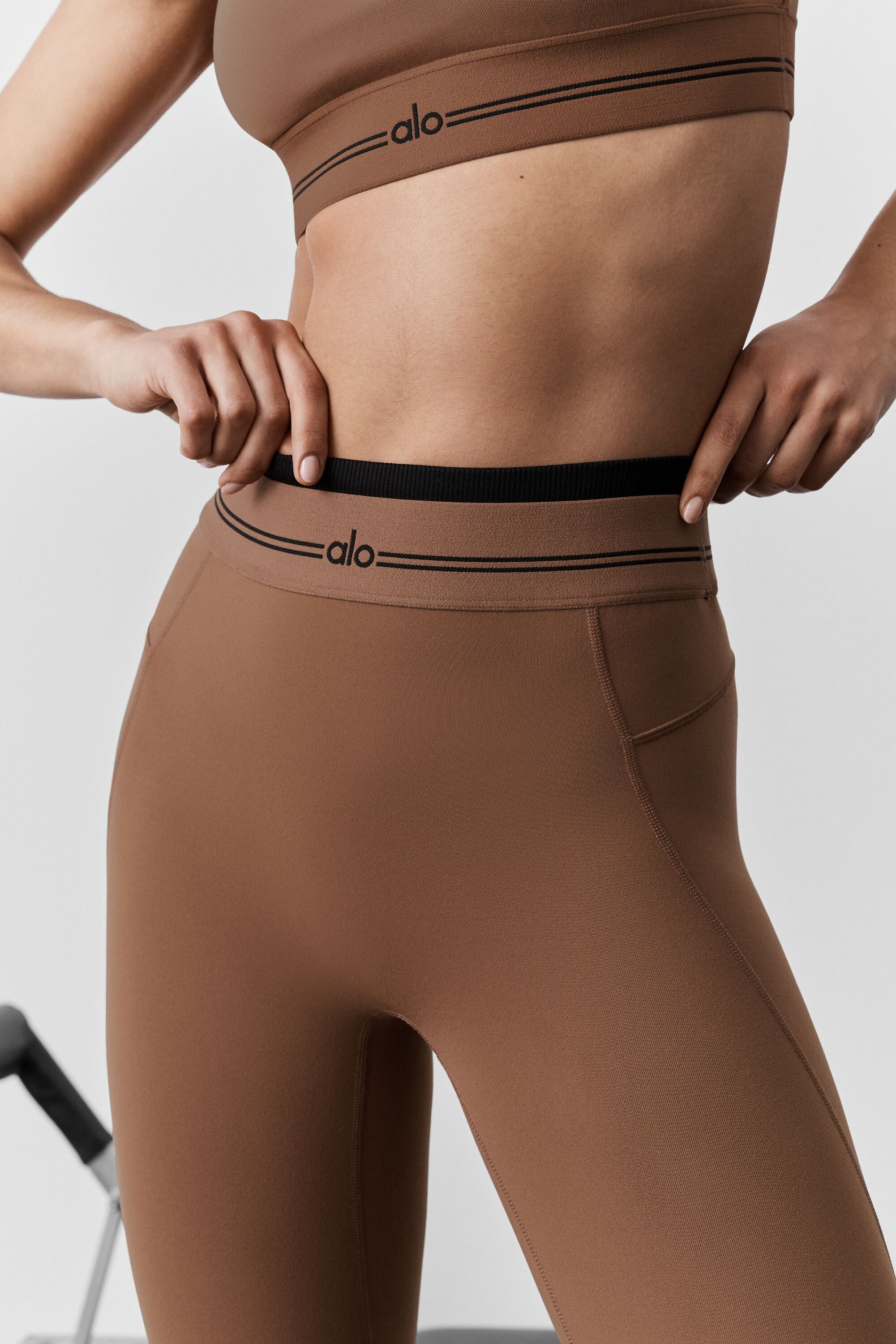 Airbrush High-Waist 7/8 Better Together Legging - Sun Kissed Brown/Black — photo 5
