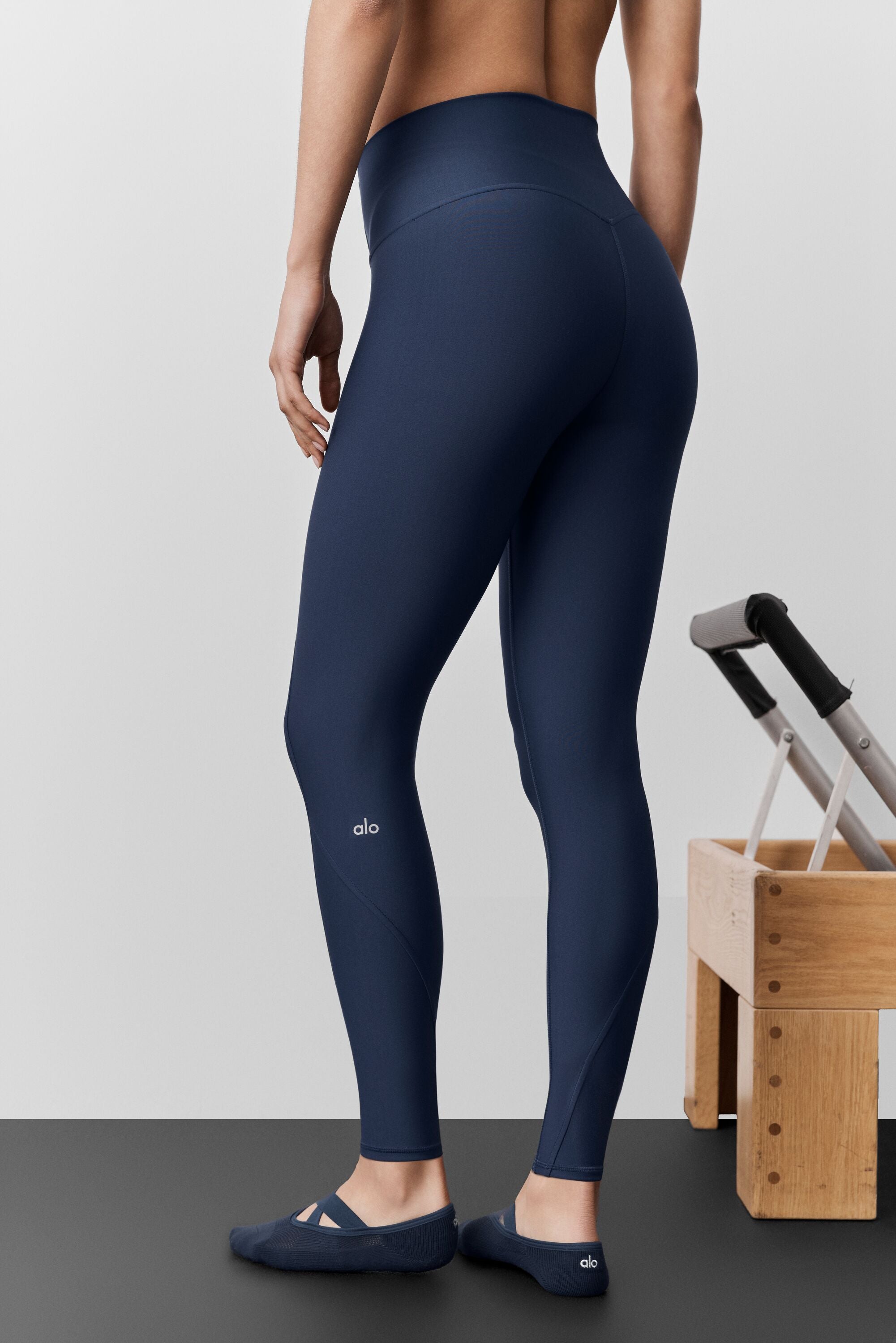 Airlift High-Waist 7/8 Fine Line Legging - Navy — photo 3