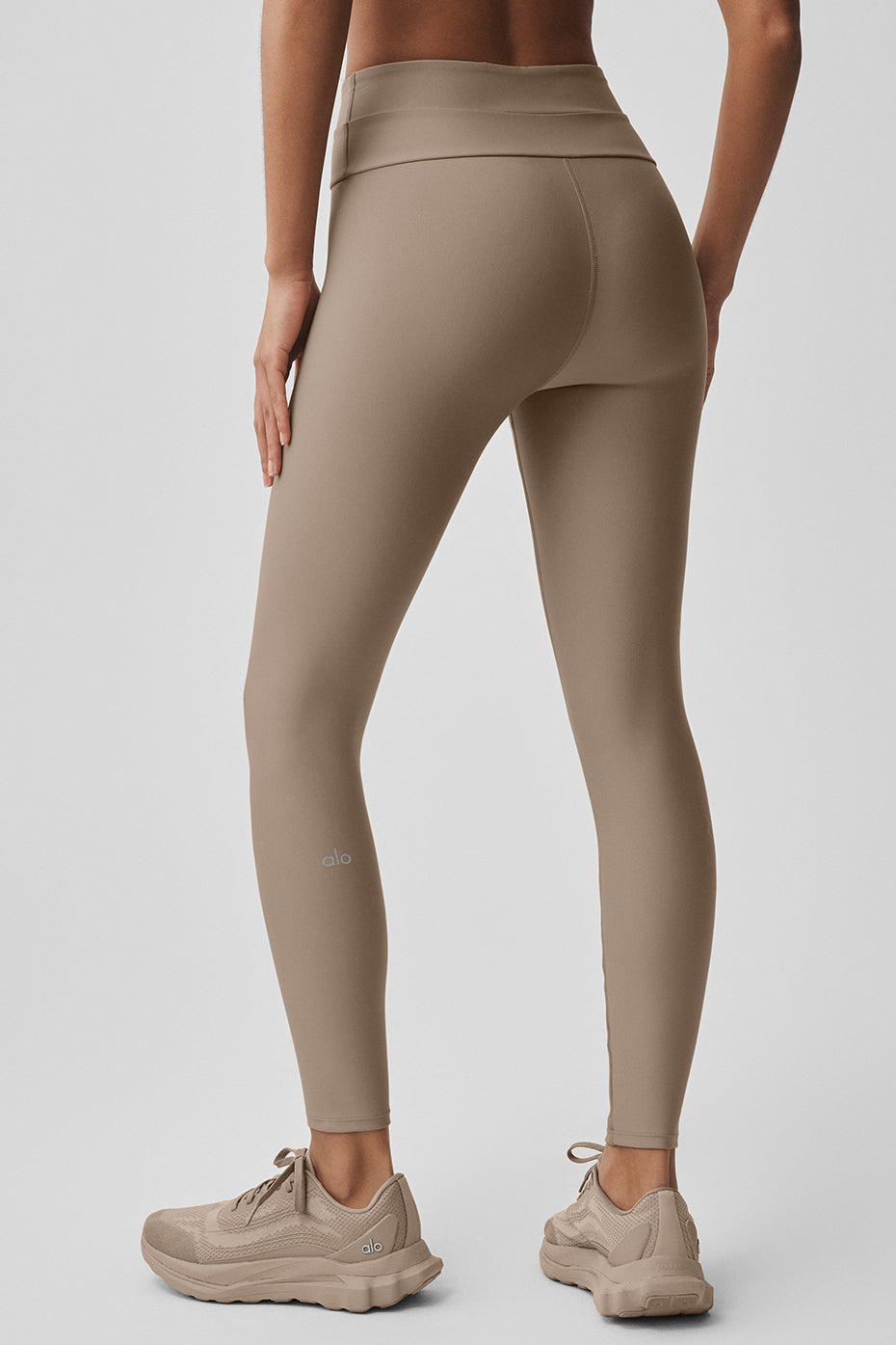 Airlift High-Waist 7/8 Horizon Legging - Gravel — photo 4