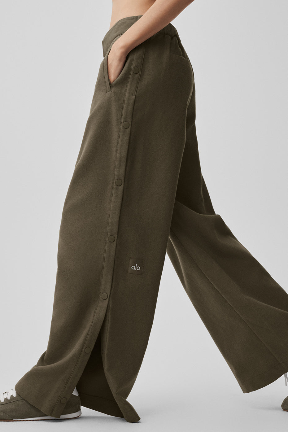 Mid-Rise Cosmopolitan Snap Pant - Olive Tree — photo 4