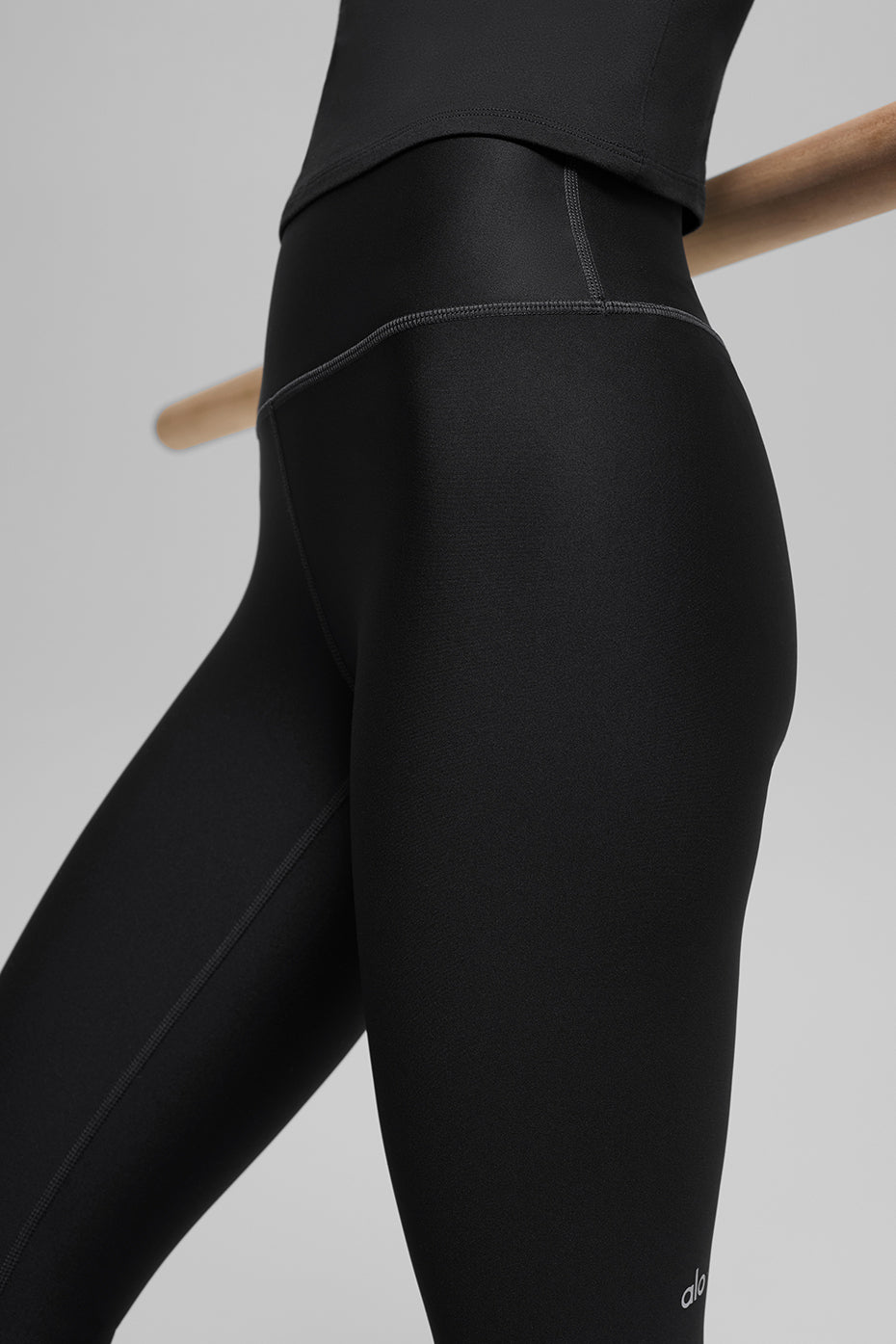 16'' High-Waist Airlift Capri - Black — photo 4