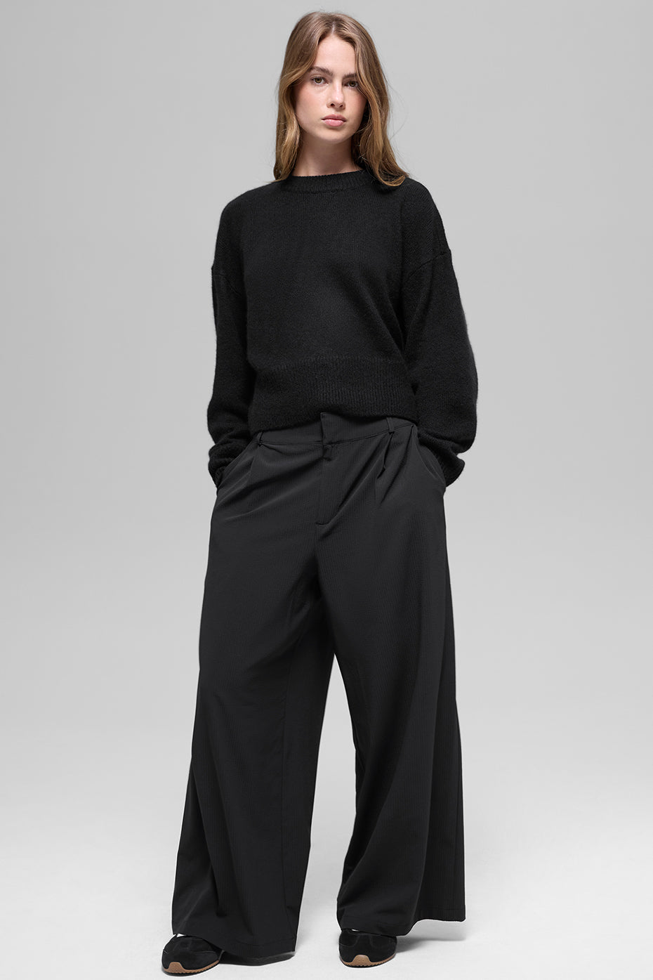 High-Waist Dreamscape Trouser (Short) - Black — photo 1