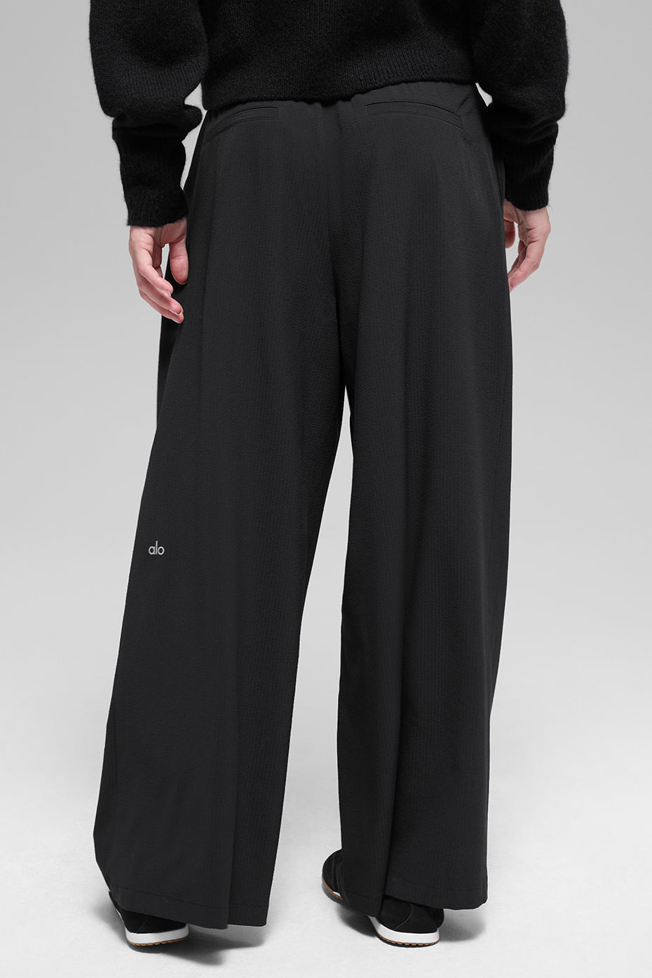 High-Waist Dreamscape Trouser (Short) - Black — photo 3