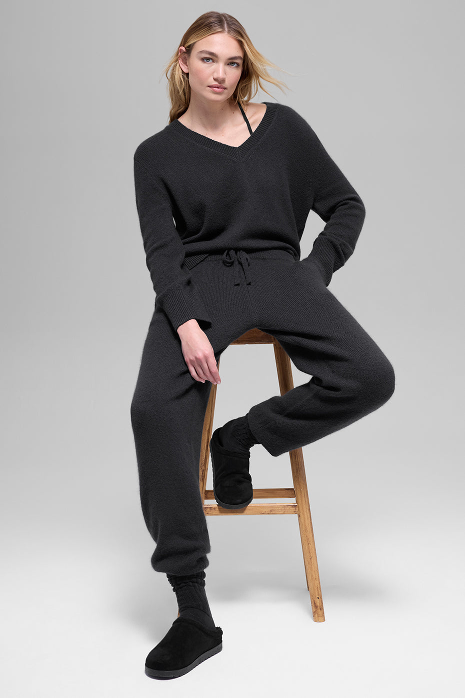 Wool Cashmere High-Waist New Class Jogger - Black — photo 5