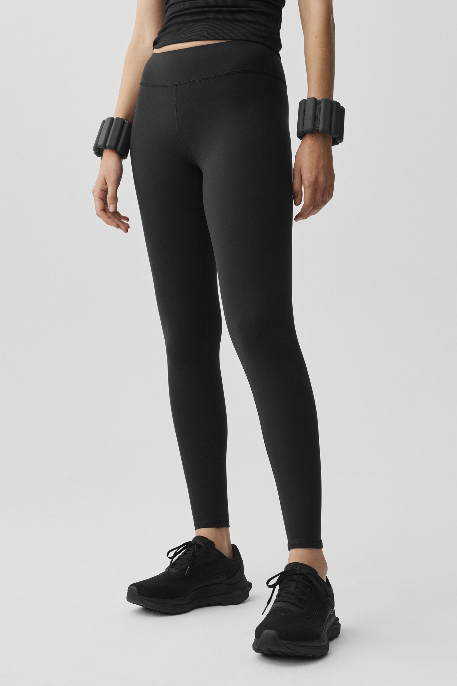 Airbrush Mid-Rise Legging - Black — photo 3