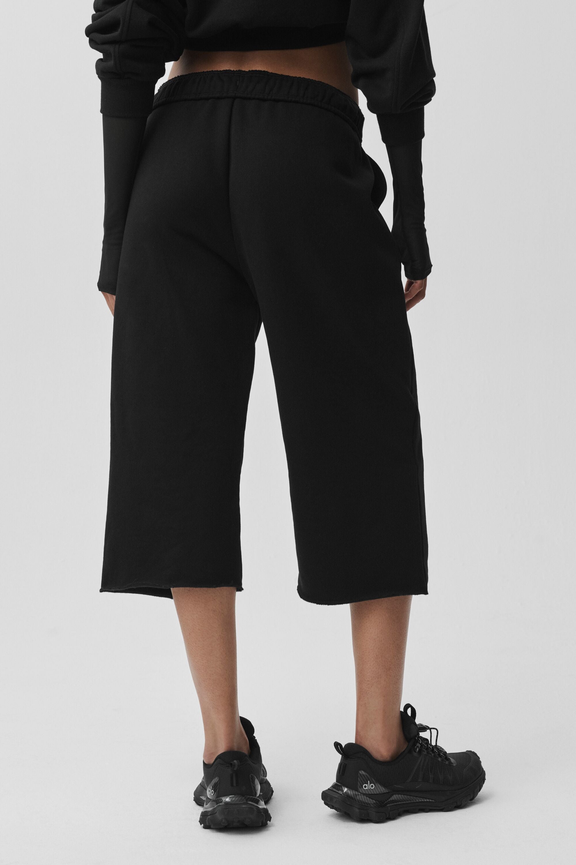 Accolade Cutoff Sweatpant - Black — photo 2