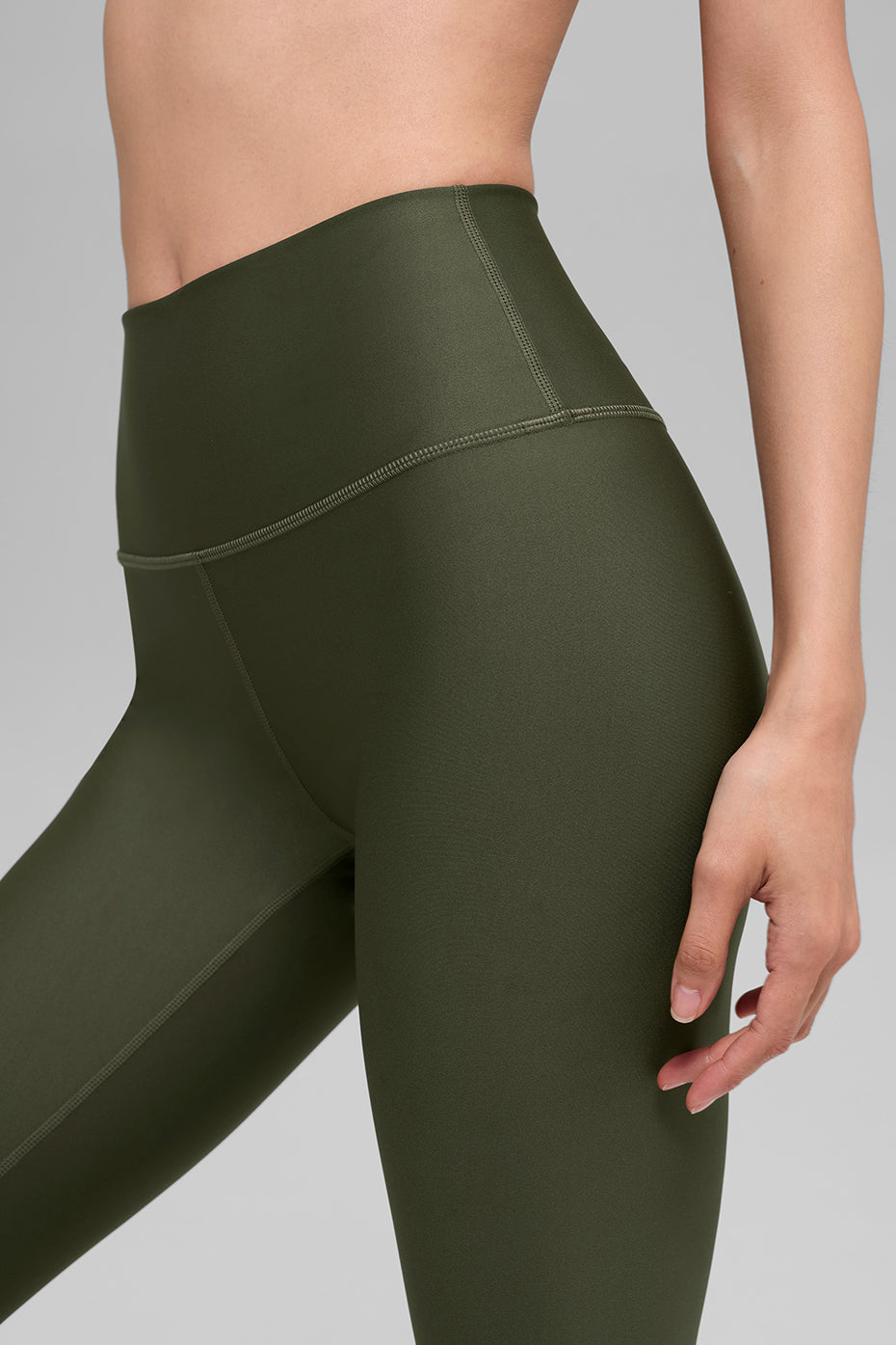 High-Waist Airlift Legging - Green Olive — photo 3