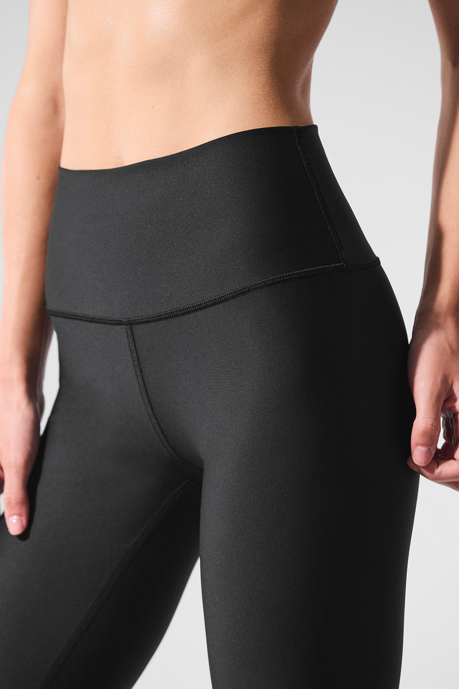 7/8 High-Waist Airlift Legging - Black — photo 5