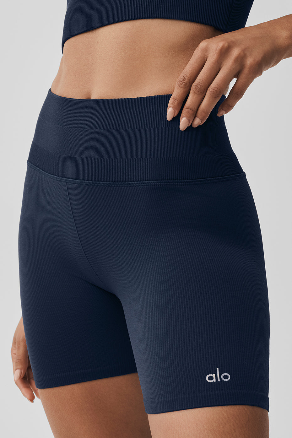 5" Seamless Ribbed Favorite Short - Navy — photo 2