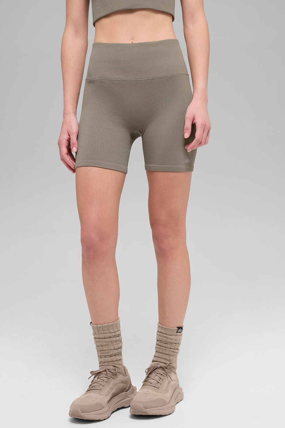 5" Seamless Ribbed Favorite Short - Light Cocoa — photo 2