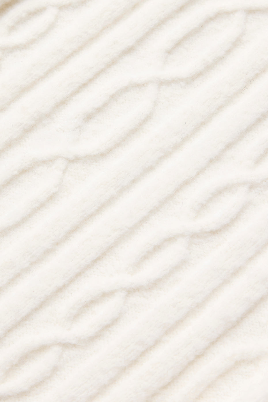 Cable Knit Winter Bliss Short - Ivory — photo 5