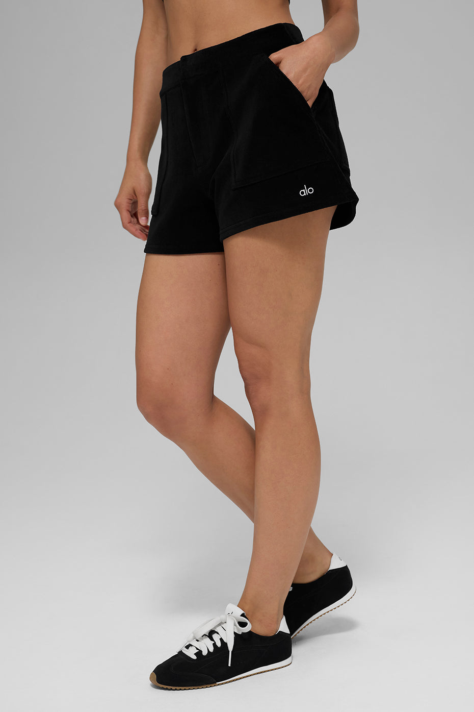 Micro Corduroy On Duty Short - Black — photo 1