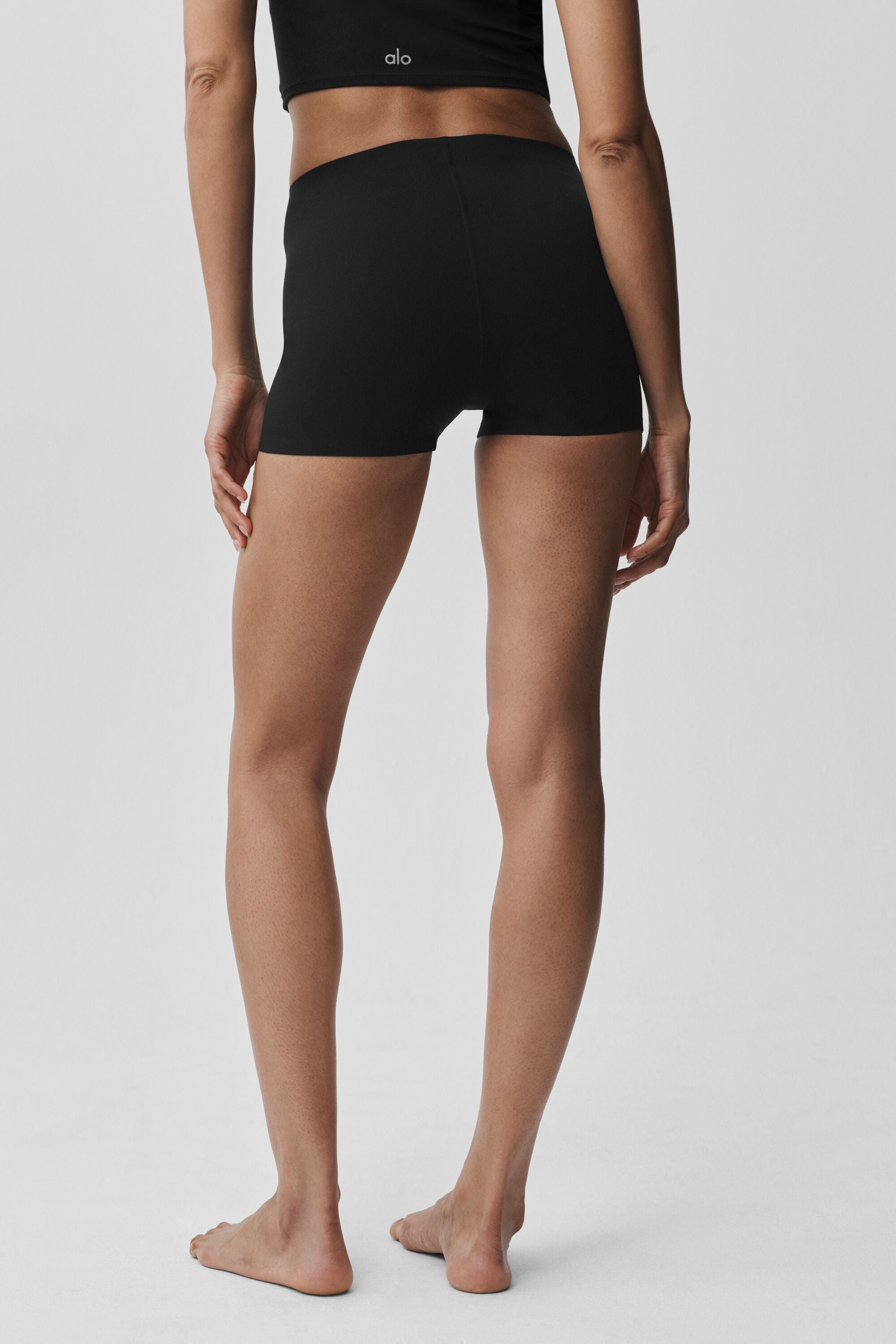 2" ALO Softsculpt Mid-Rise Short - Black — photo 4