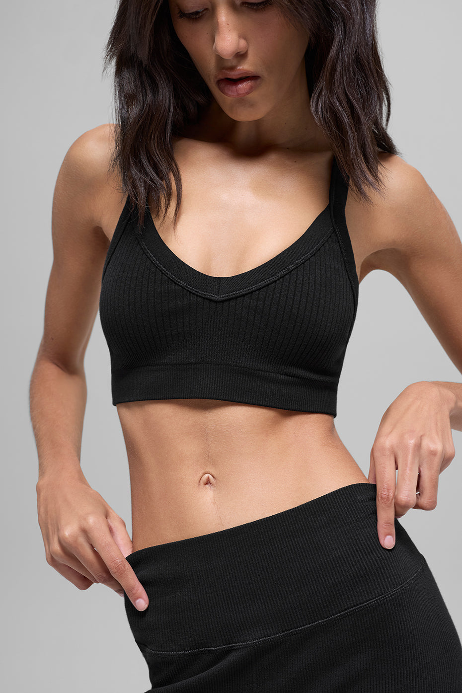 Seamless Two Tone Rib Bra - Black — photo 1